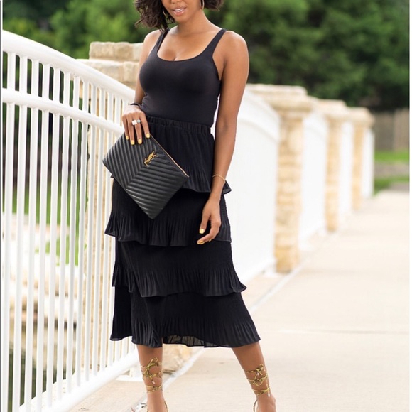 Lexi Tiered Midi Skirt - Picture 2 of 4